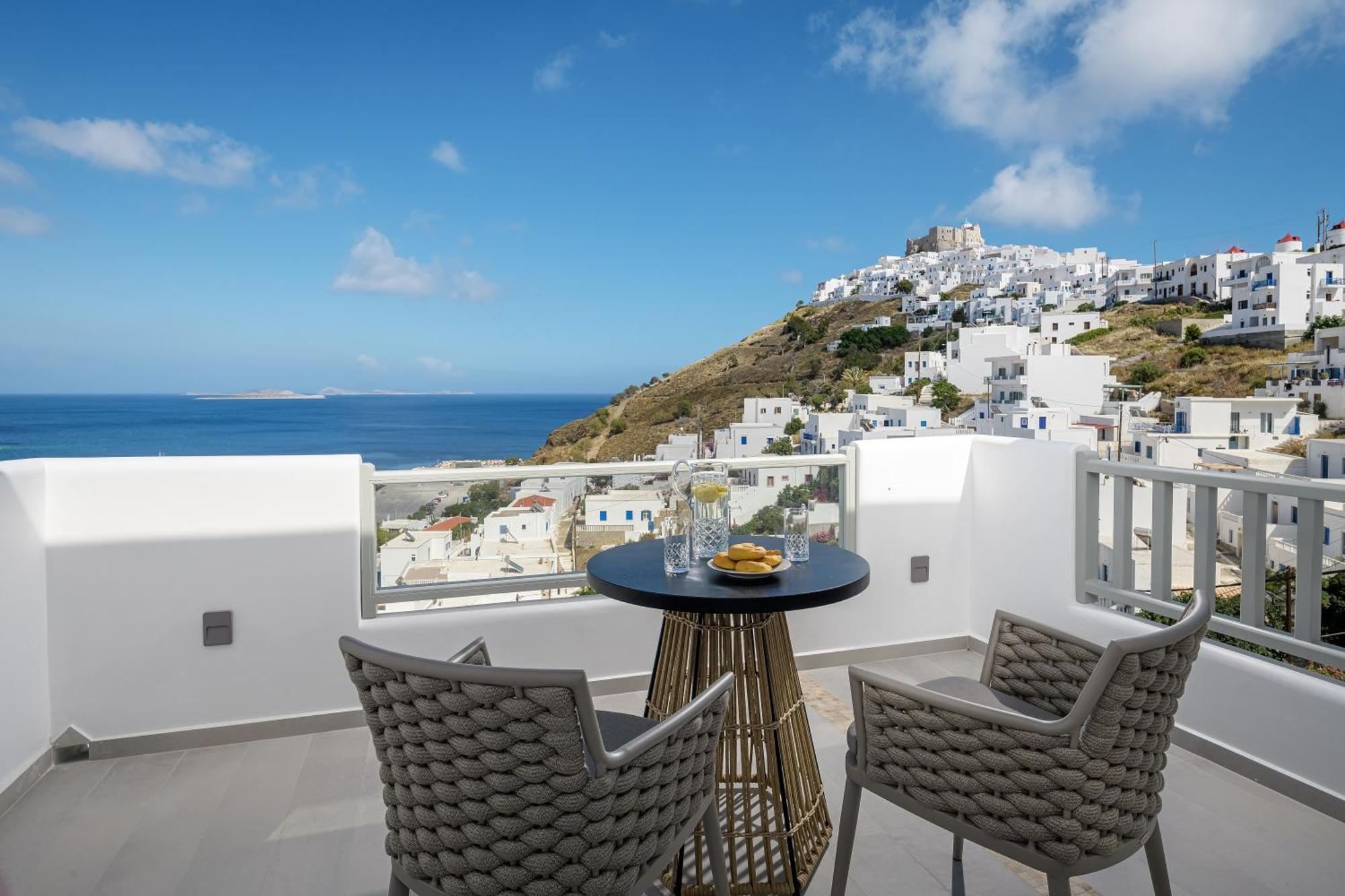 Vivere Luxury Suites Pera Gyalos Exterior foto